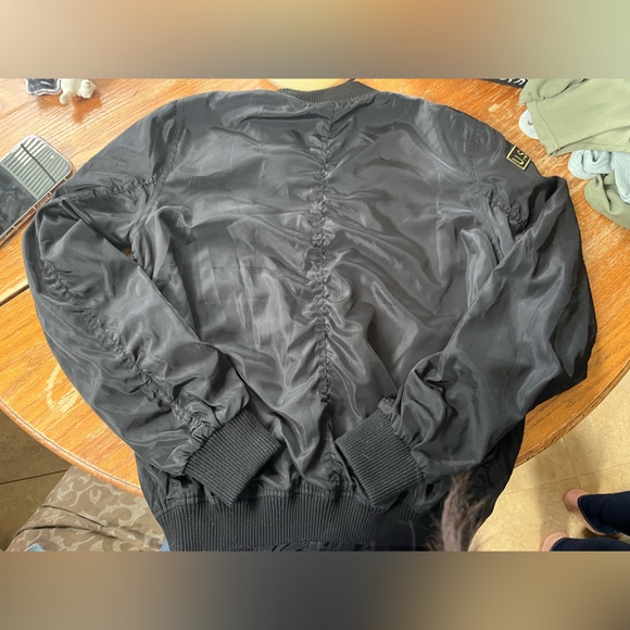 Black bomber jacket - Picture 3 of 3